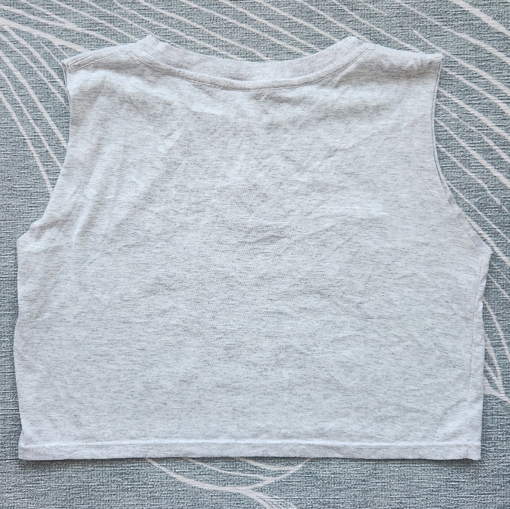 Adidas Crop - Picture 4 of 4